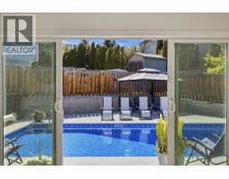 2298 Balfour Court, Kamloops, BC V1S1H5 Photo 13