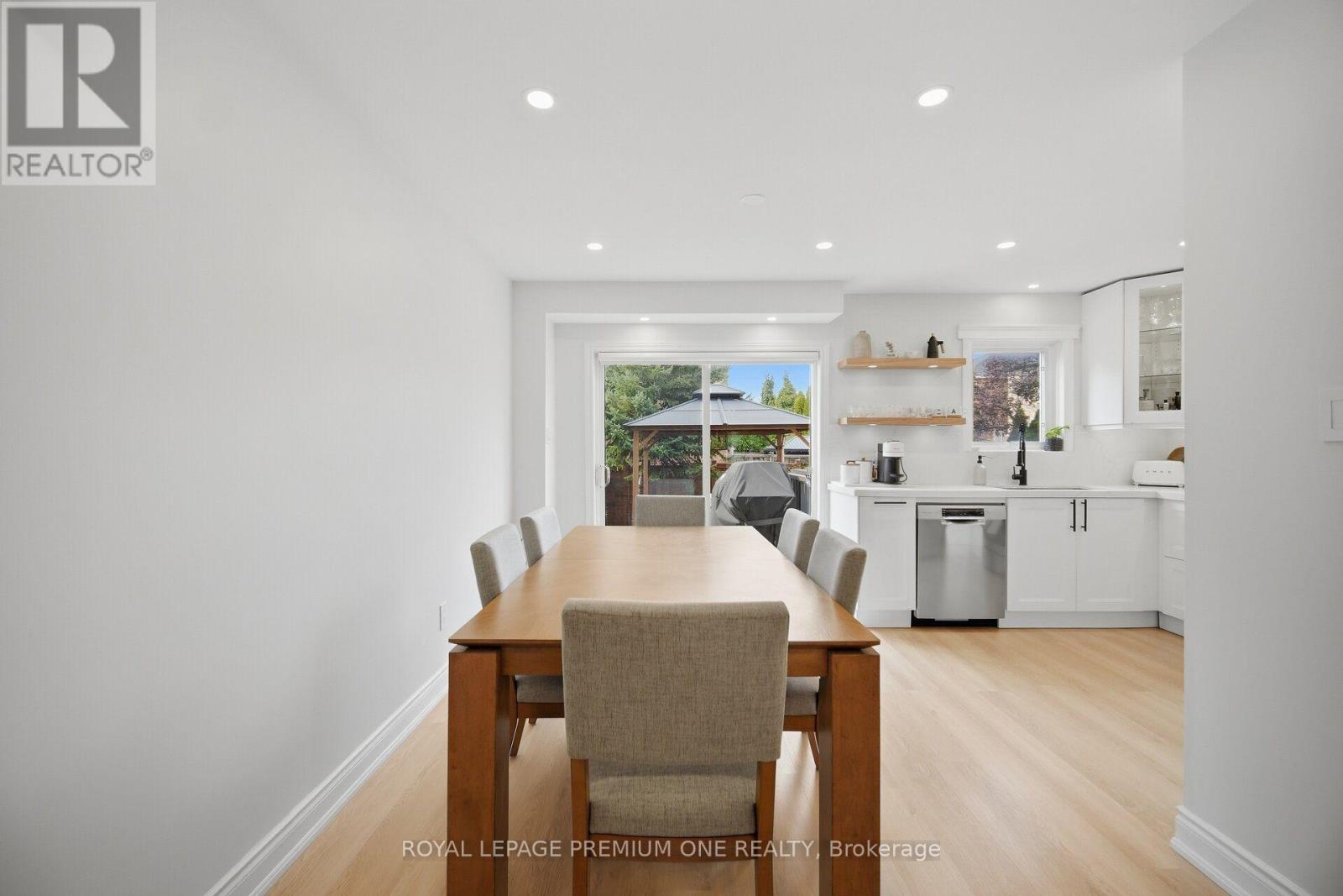 169 VENICE GATE DRIVE - 11