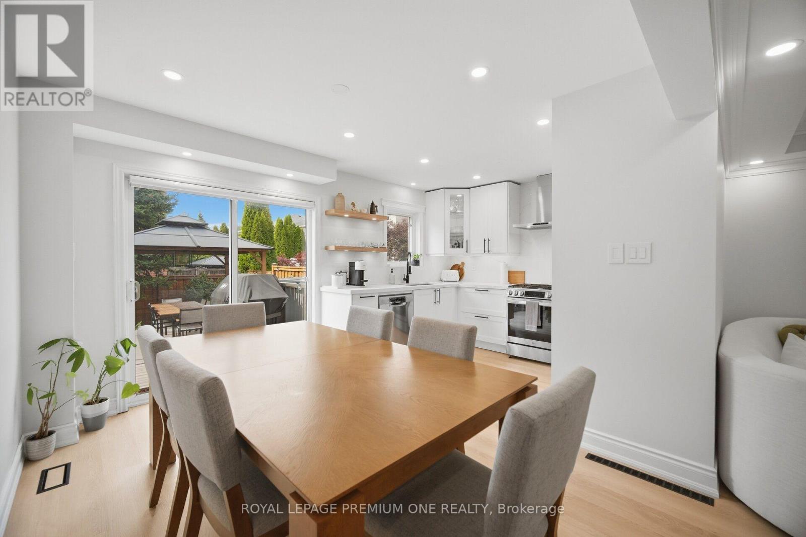169 VENICE GATE DRIVE - 13