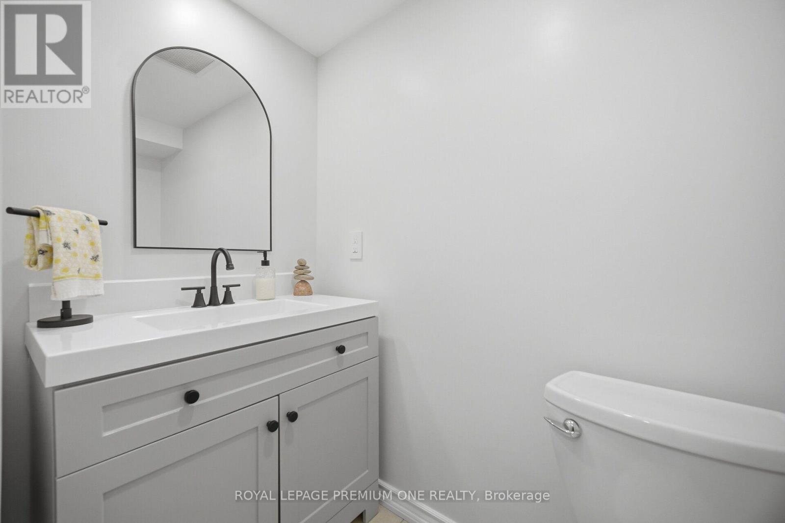 169 Venice Gate Drive, Vaughan, ON photo 41