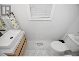 169 Venice Gate Drive, Vaughan, ON L4H0E9 Photo 18