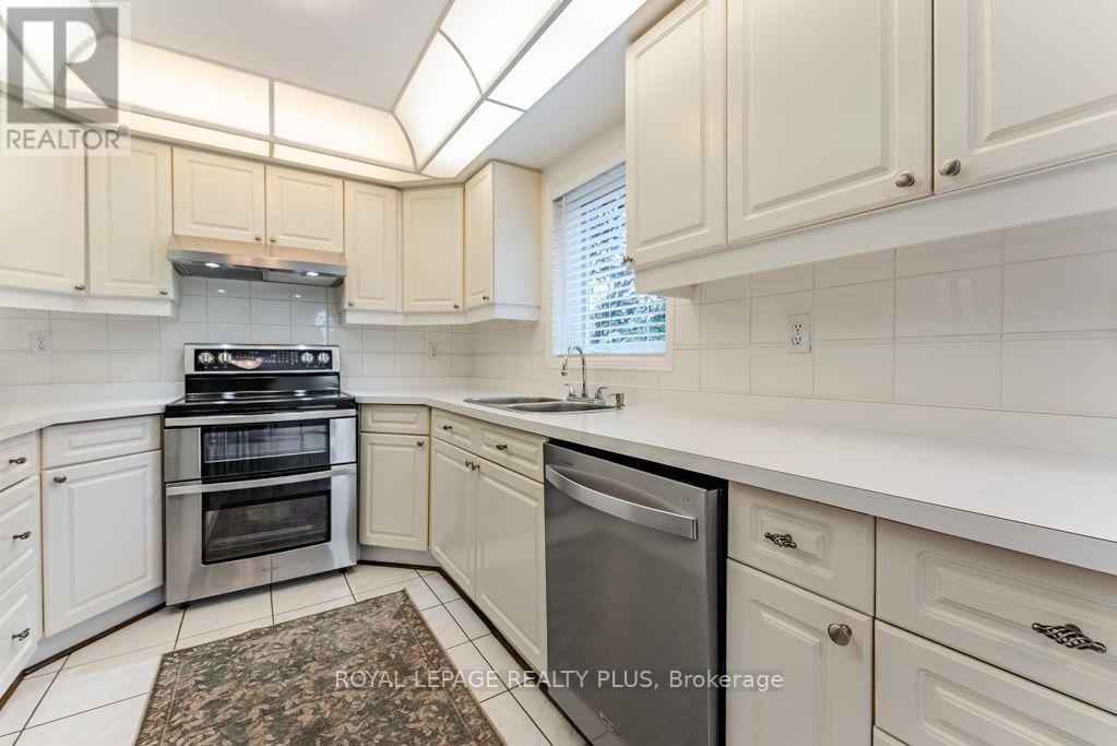 6795 GRACEFIELD DRIVE - 19