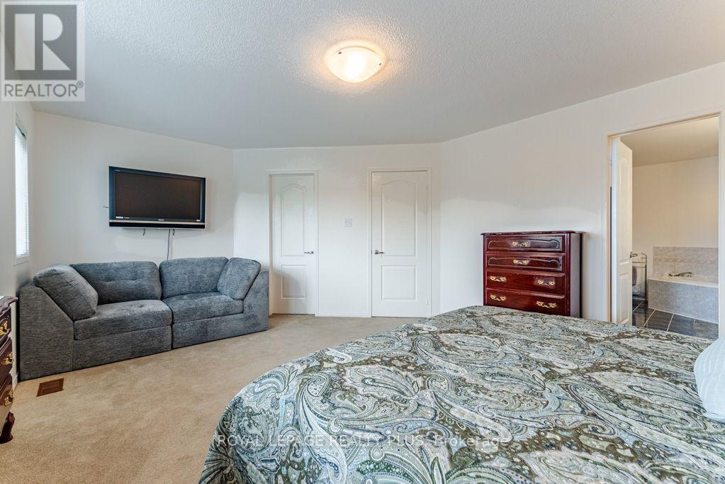 6795 GRACEFIELD DRIVE - 27