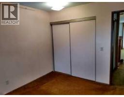 100 Doverglen Crescent Se, Calgary, AB T2B2P6 Photo 9