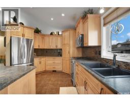 Kitchen - 634 Allwood Manor, Saskatoon, SK S7R0A5 Photo 6
