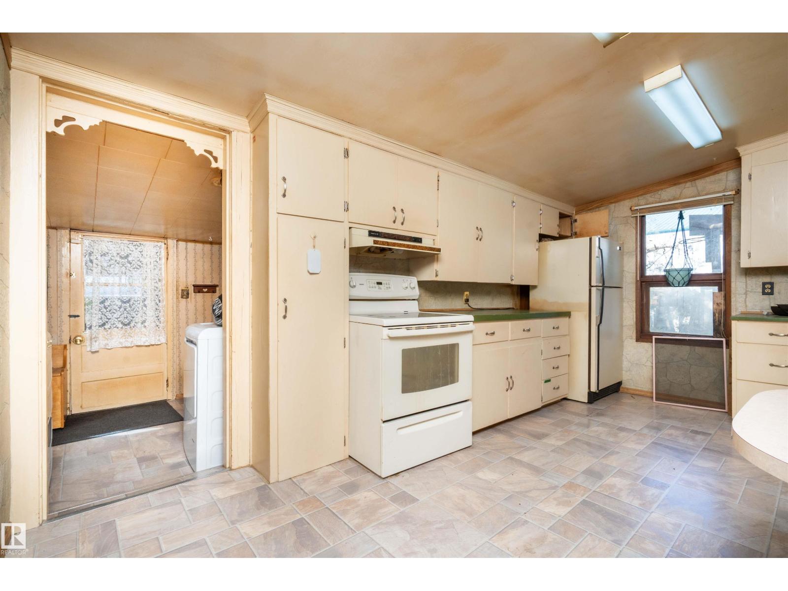 5208 51ST ST - Image 7