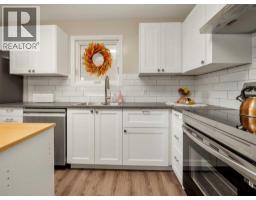 786 Isabel, Pincher Creek, AB T0K1W0 Photo 12