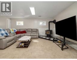 786 Isabel, Pincher Creek, AB T0K1W0 Photo 32