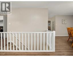 4pc Bathroom - 786 Isabel, Pincher Creek, AB T0K1W0 Photo 7