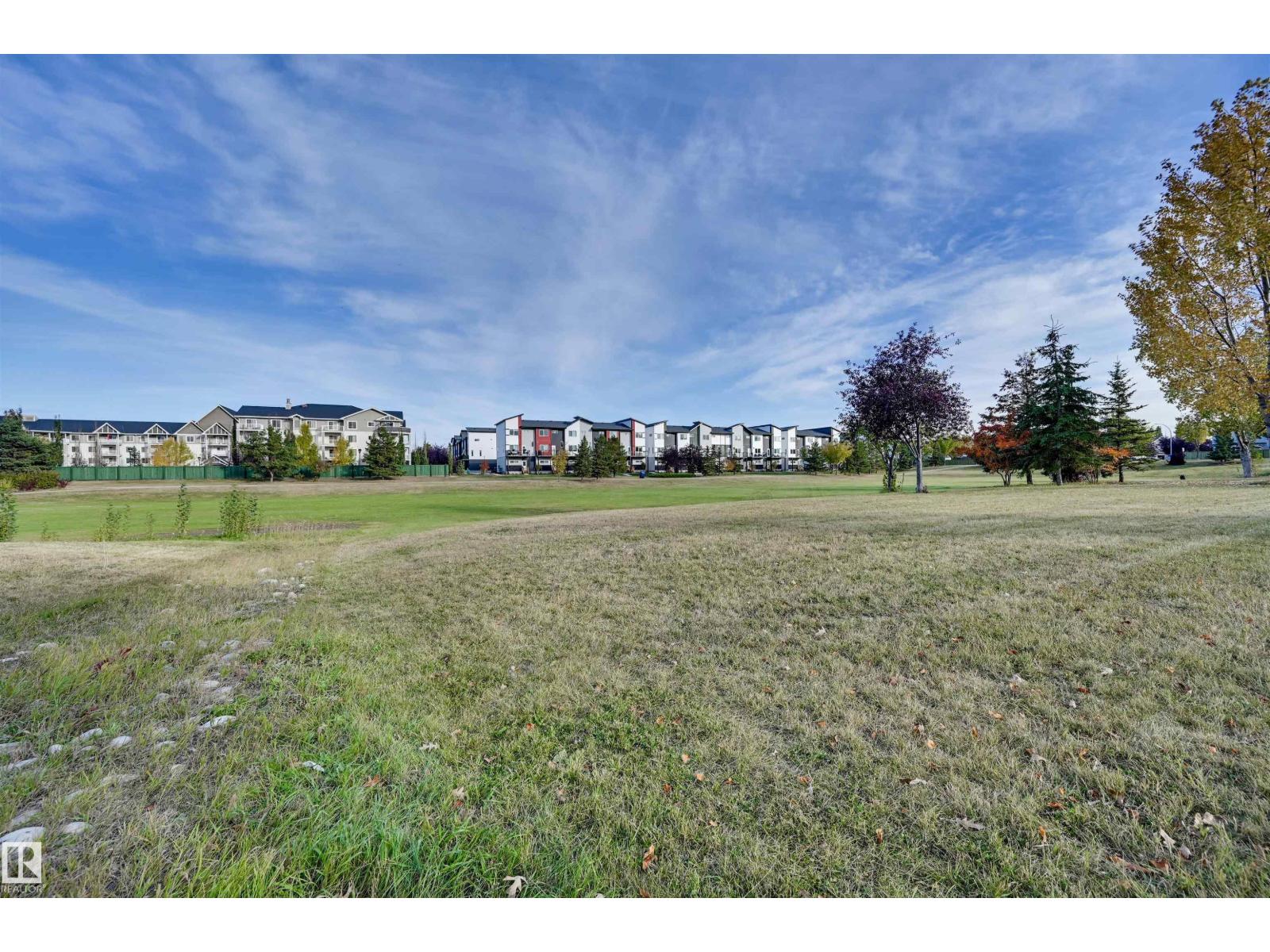 #49 10 WOODCREST LN - 30