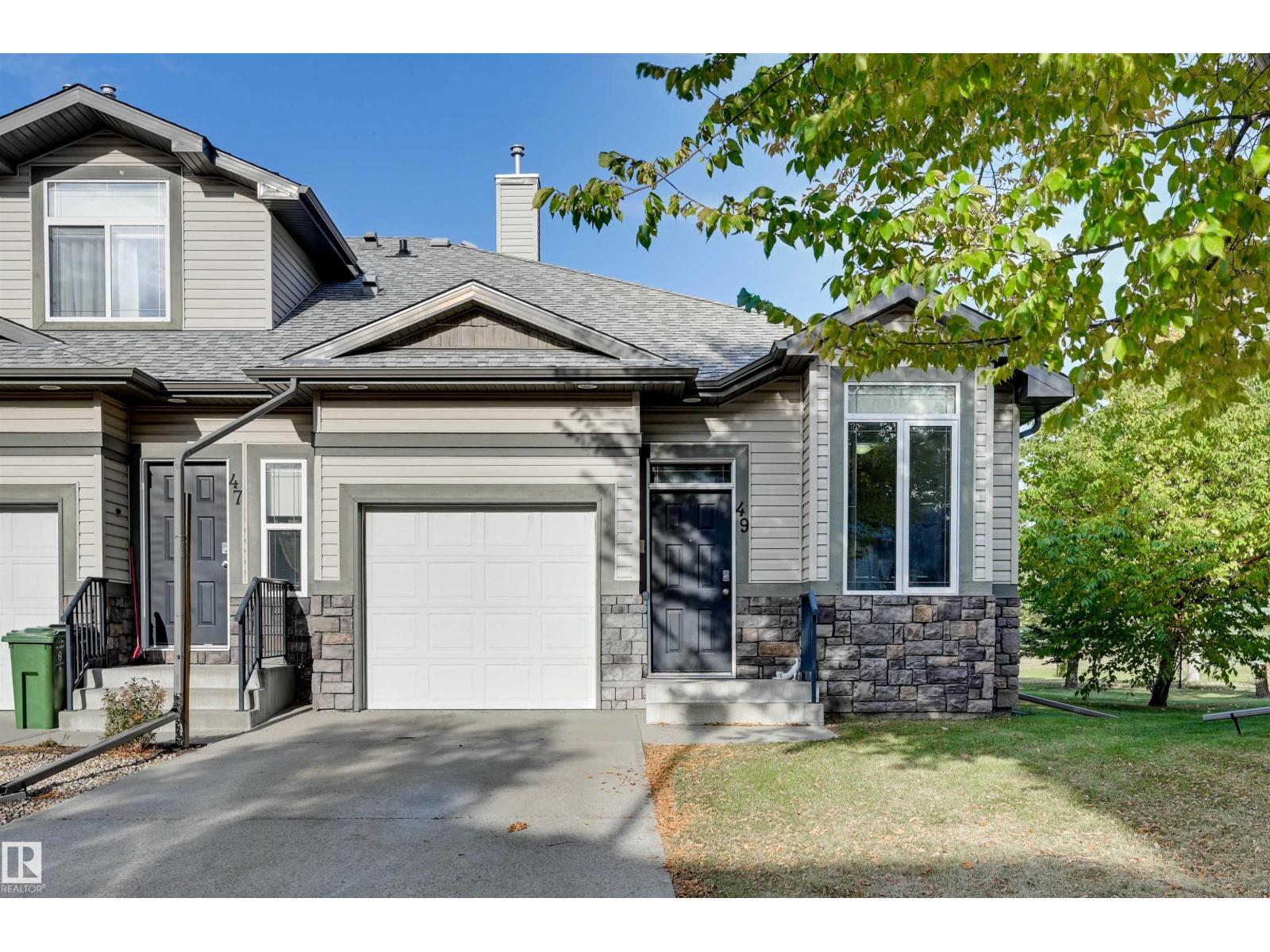 #49 10 WOODCREST LN - Image 24