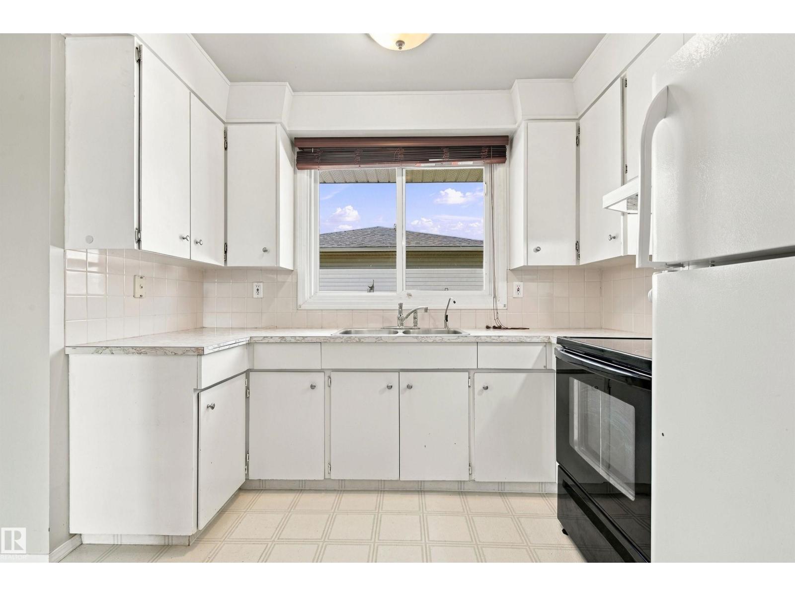 6116 148 AV NW - 12