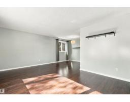Primary Bedroom - 6116 148 Av Nw, Edmonton, AB T5A1T9 Photo 6