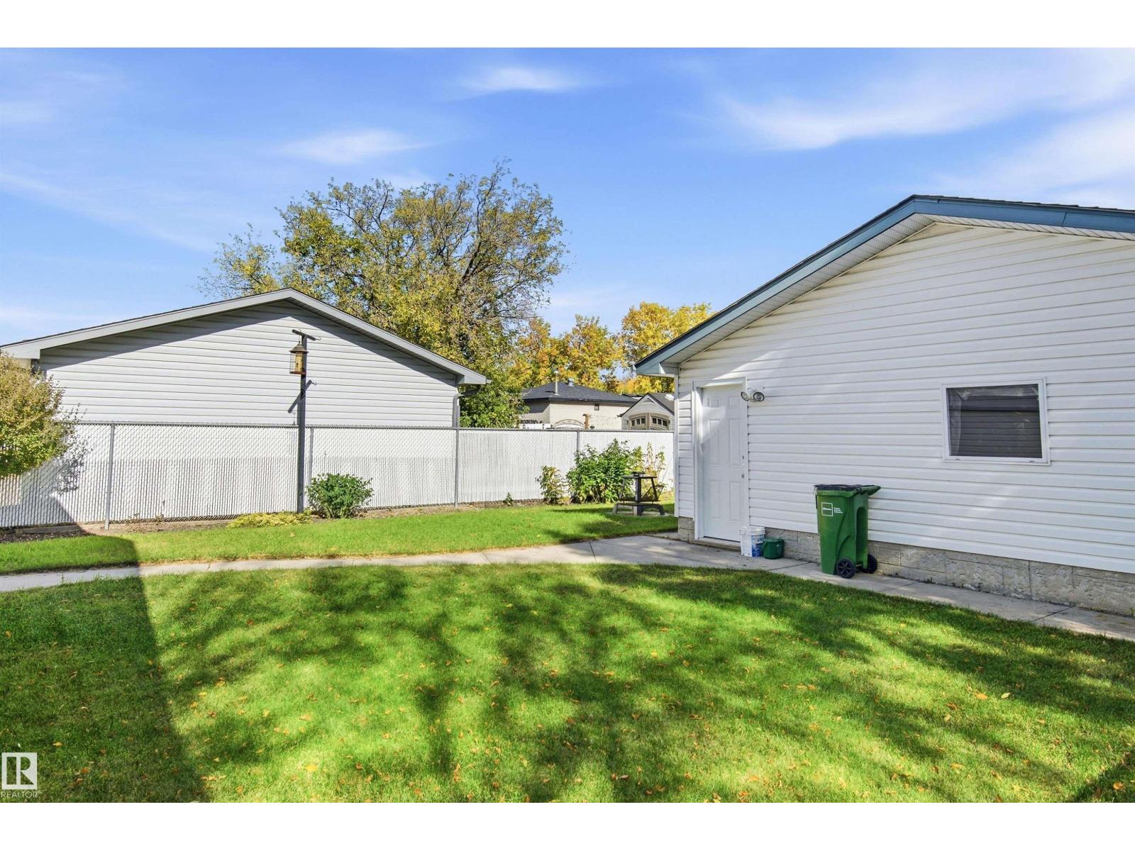 6116 148 AV NW - 42