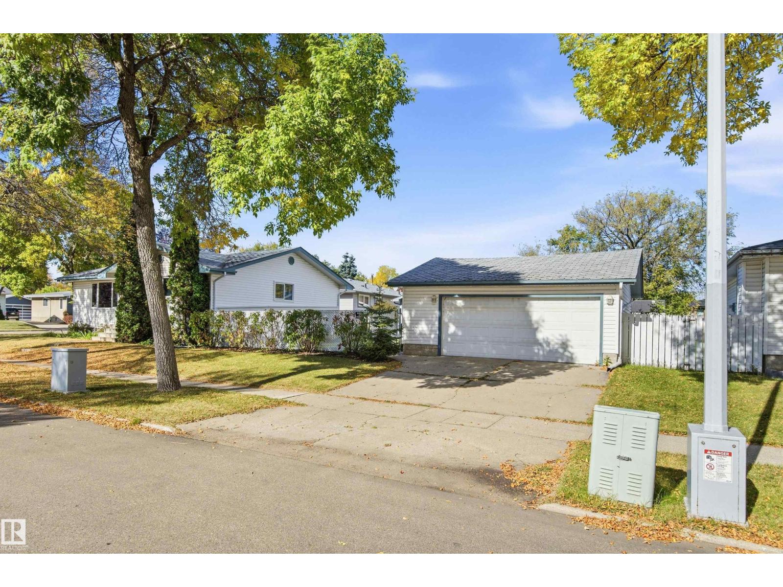 6116 148 AV NW - 43