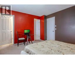 161 Saddlecrest Close Ne, Calgary, AB T3J5B6 Photo 19