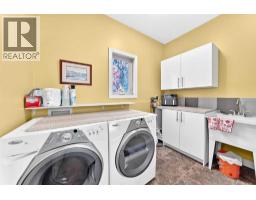 Kitchen - 6444 Cedar Way, Innisfail, AB T4G0A5 Photo 8