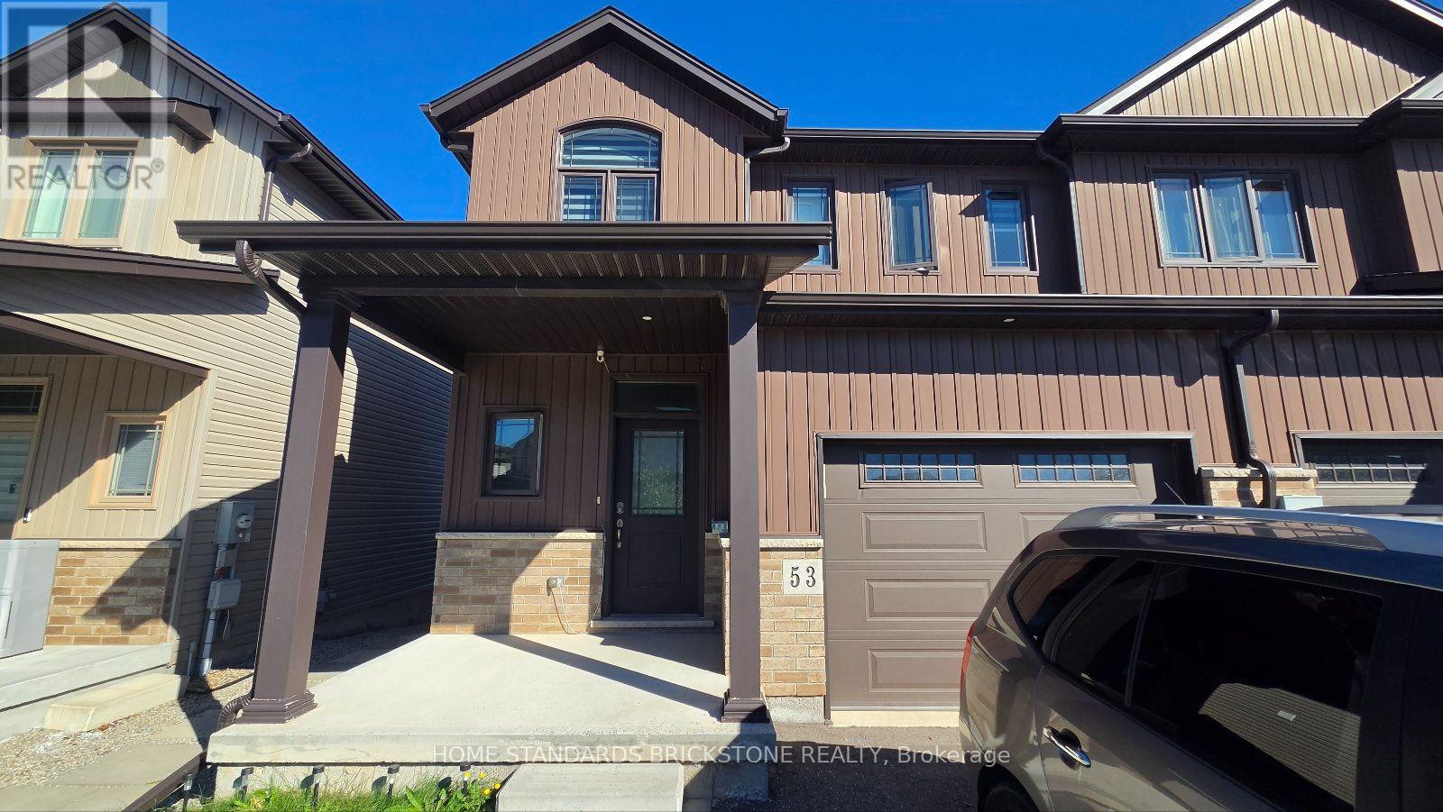 53 Lamb Crescent — photo 2