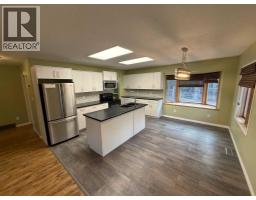 Kitchen - 9, 23518 Highway 16, Rural Yellowhead County, AB T7V1X6 Photo 6