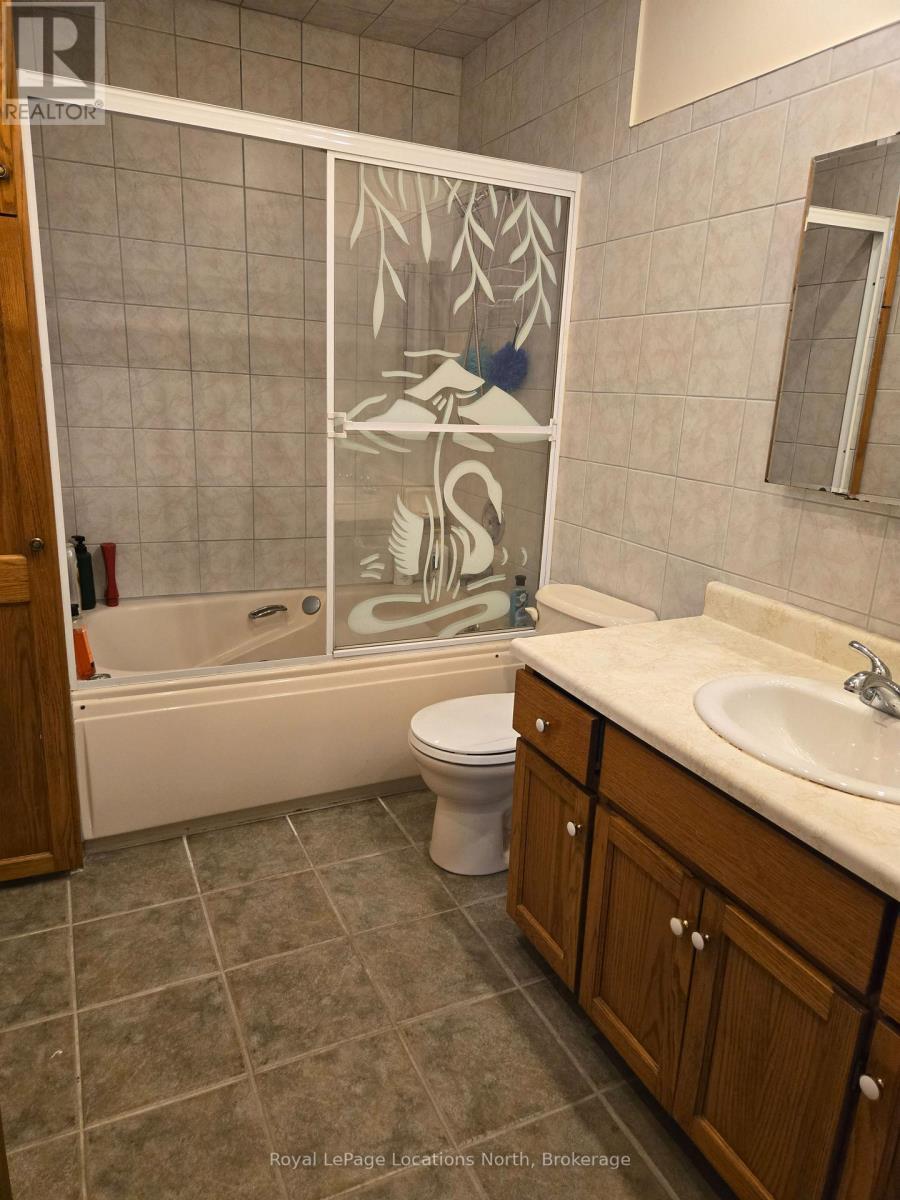 2939 92 COUNTY ROAD - 32