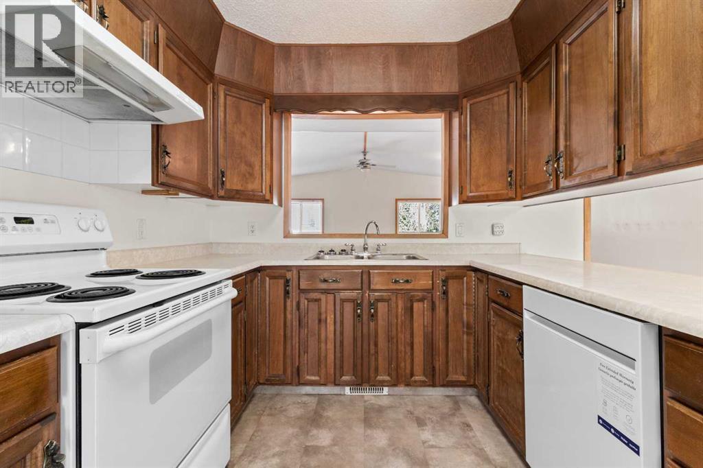 610 8 Street N - 18