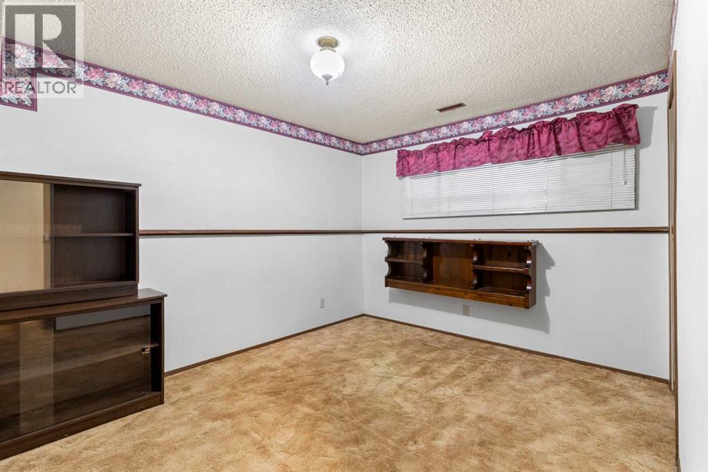 610 8 Street N - 26