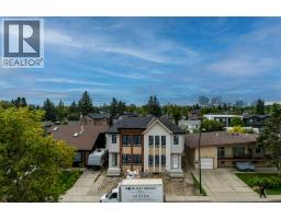 617 24 Avenue NE - photo 4