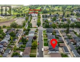 617 24 Avenue NE - photo 3