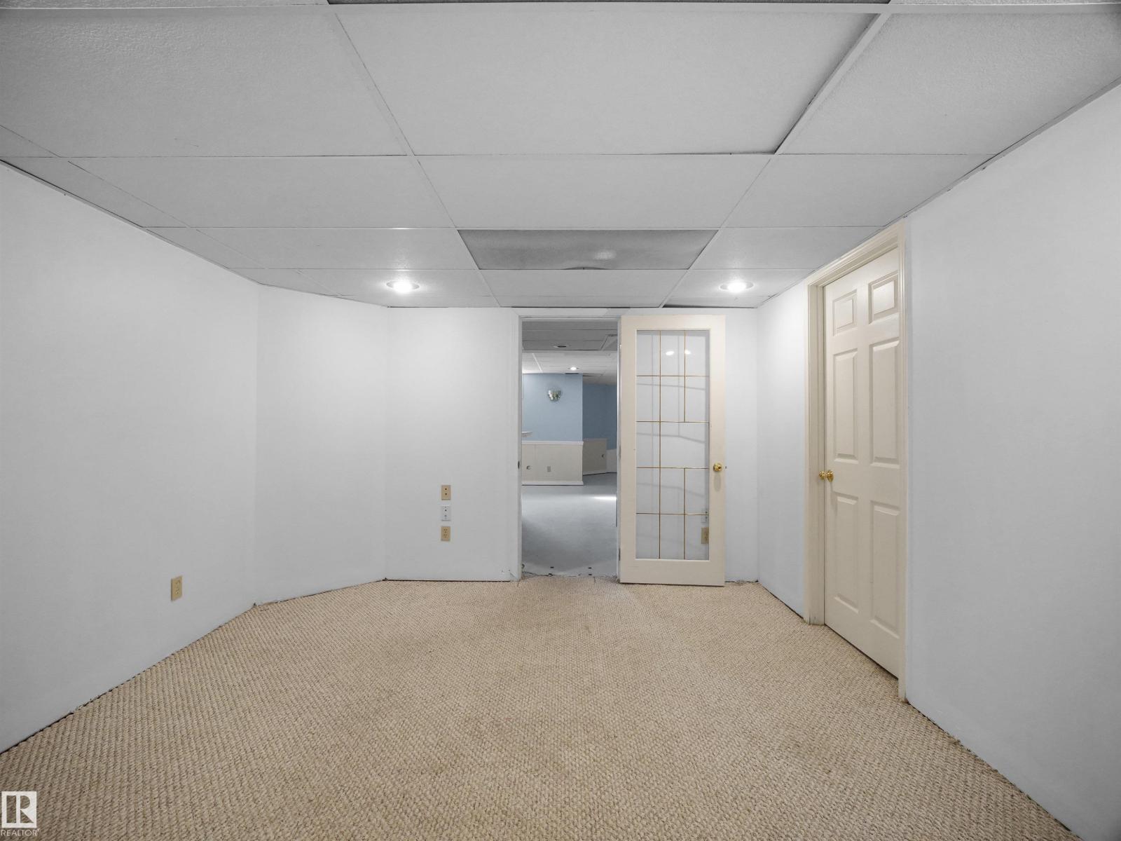 4103 28 AV NW - 43