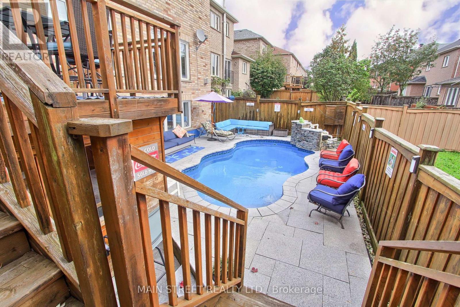 196 Wainscot Avenue, Newmarket, ON photo 36