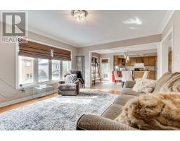 196 Wainscot Avenue, Newmarket, ON L3X2X4 Photo 15