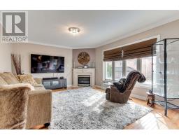 196 Wainscot Avenue, Newmarket, ON L3X2X4 Photo 16