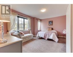 196 Wainscot Avenue, Newmarket, ON L3X2X4 Photo 23