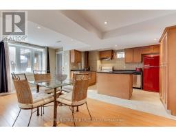 196 Wainscot Avenue, Newmarket, ON L3X2X4 Photo 28