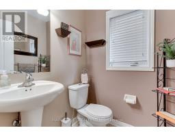 196 Wainscot Avenue, Newmarket, ON L3X2X4 Photo 44