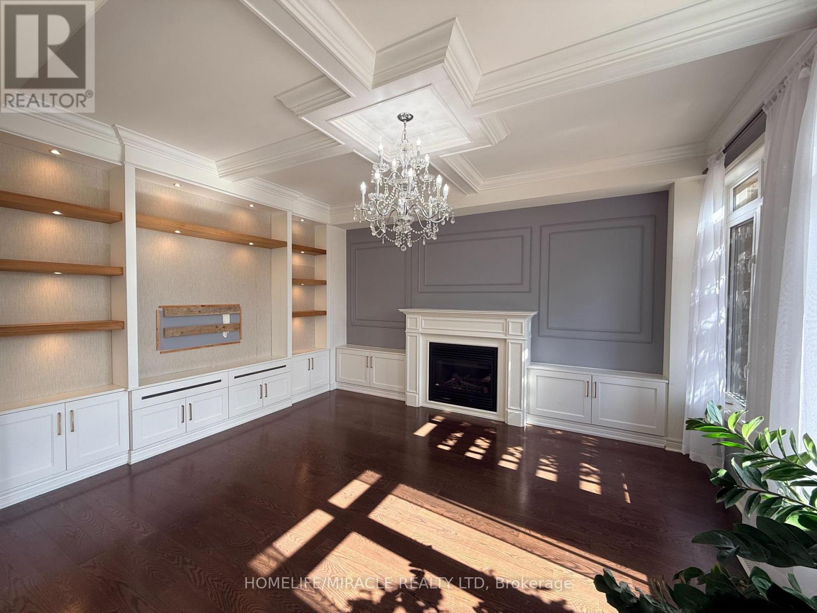 55 TREETOPS BOULEVARD - 20