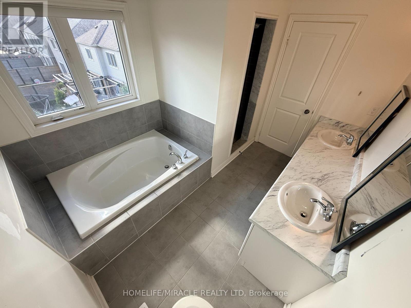 55 TREETOPS BOULEVARD - 24