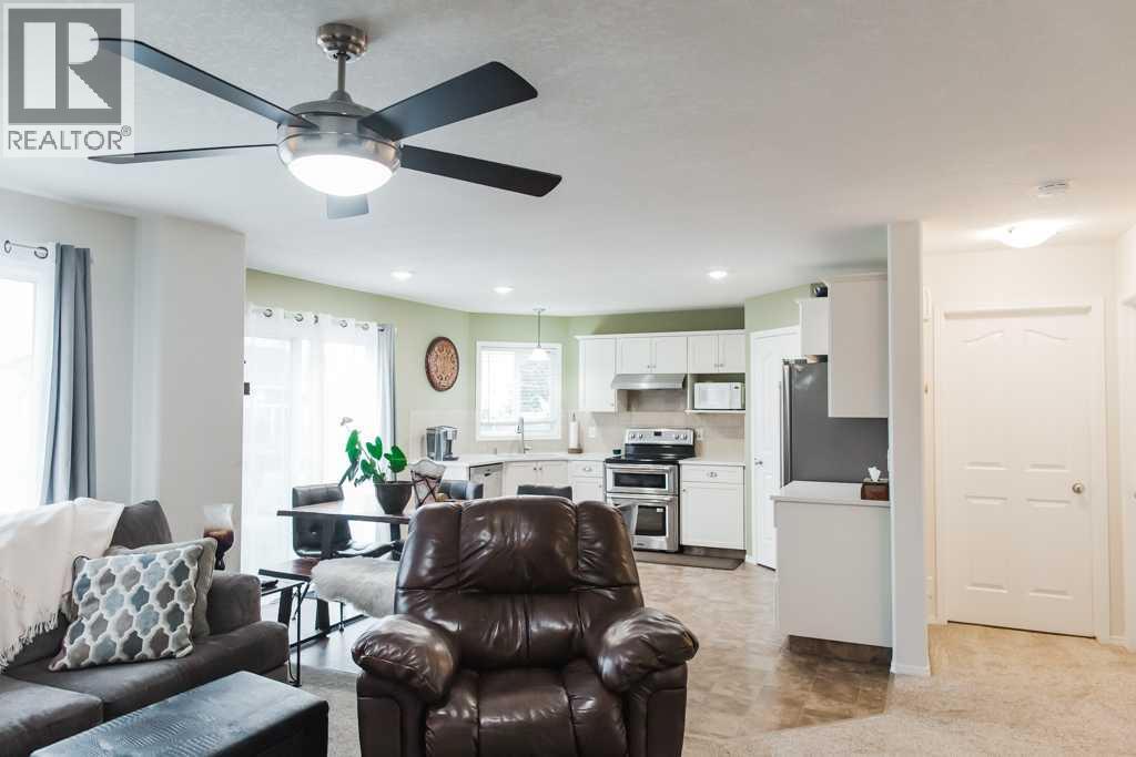 11049 67 Avenue - 10