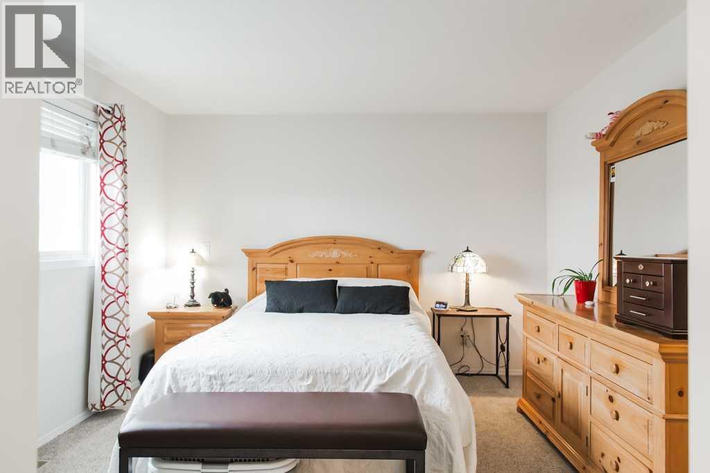 11049 67 Avenue - 22
