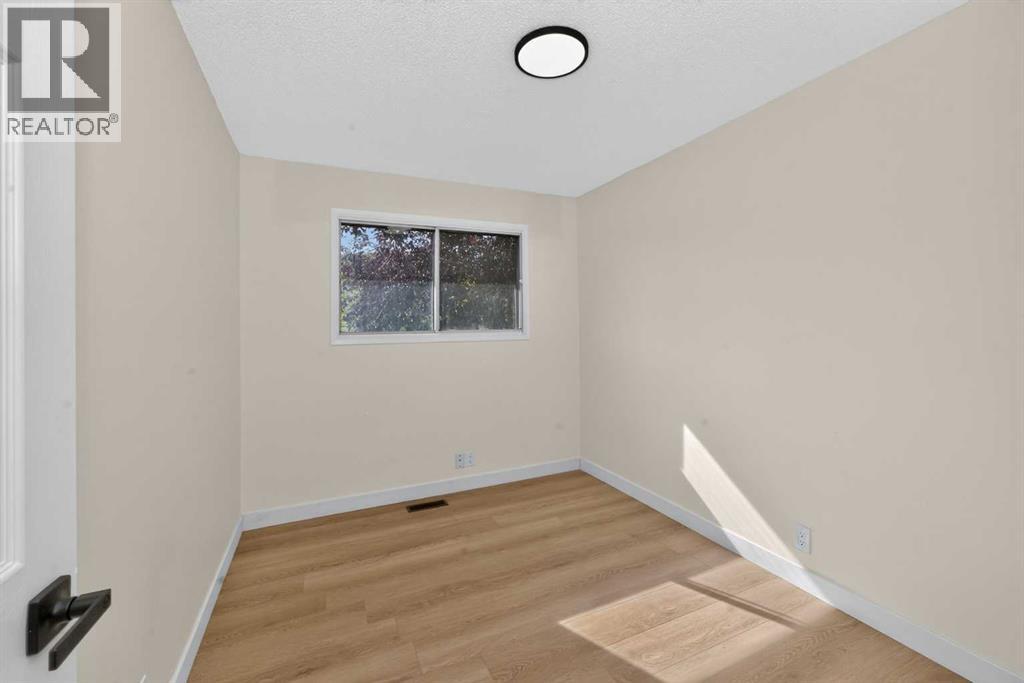 63 Beaconsfield Crescent NW - Image 13