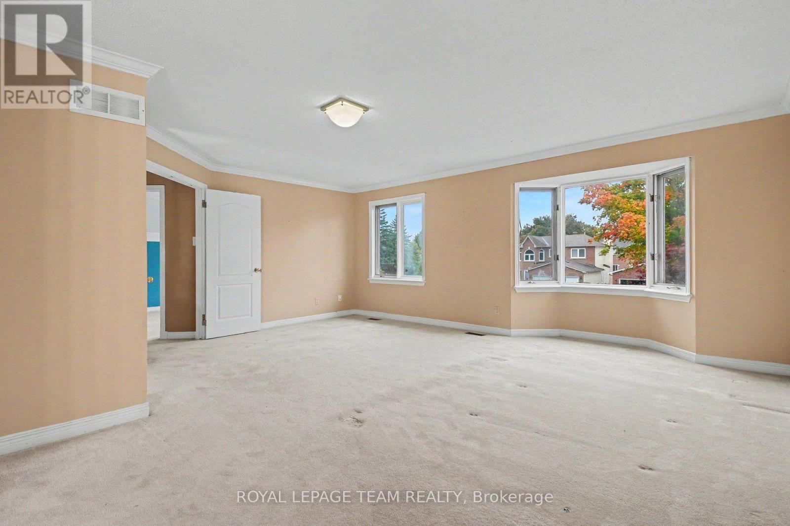 160 SAI CRESCENT - 17