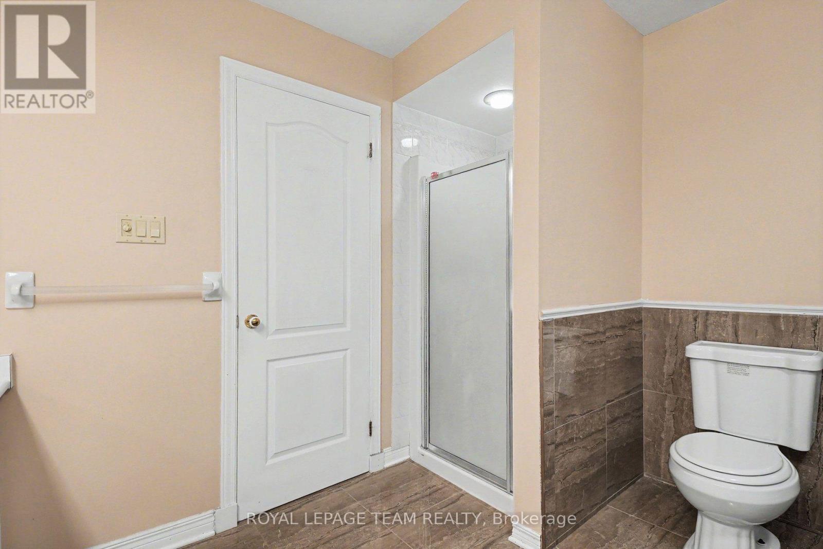 160 SAI CRESCENT - Image 21
