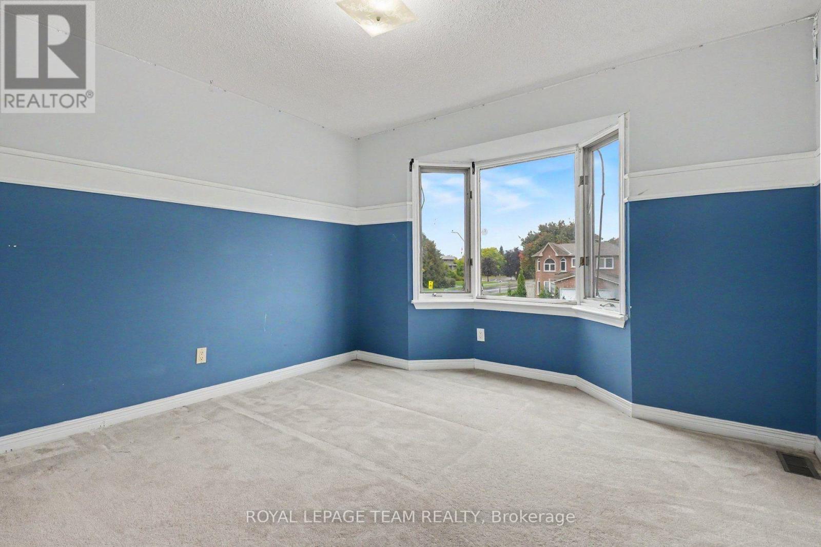 160 SAI CRESCENT - 22