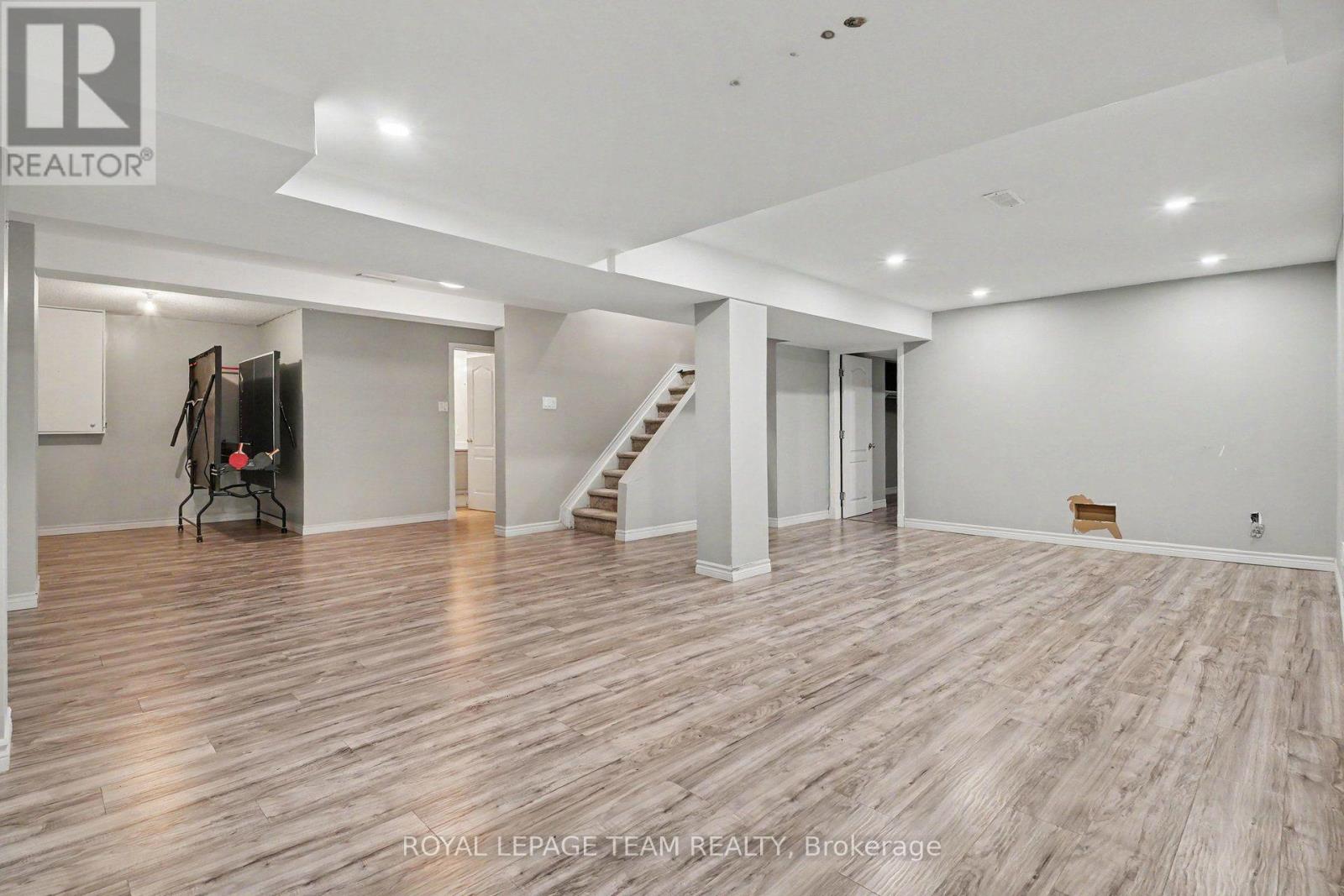 160 SAI CRESCENT - 28