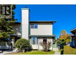 22 Deermeade Bay SE - photo 1