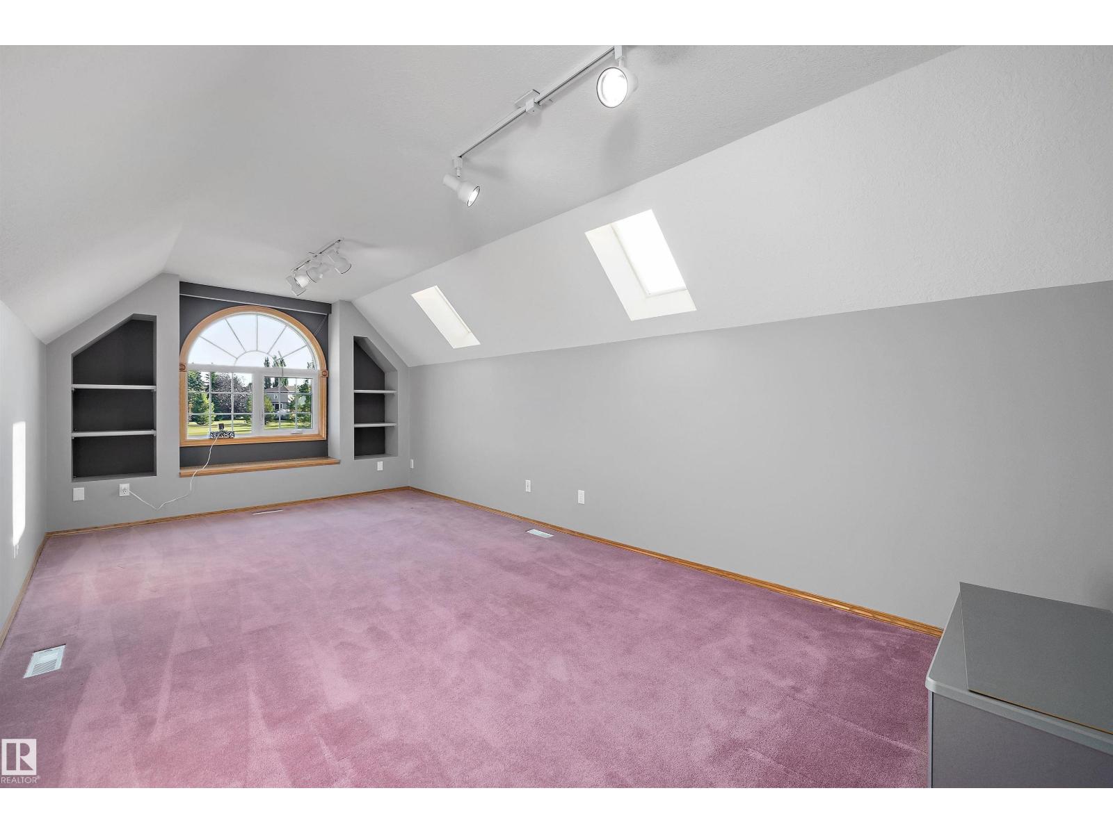 26 FAIRWAY DR - 20