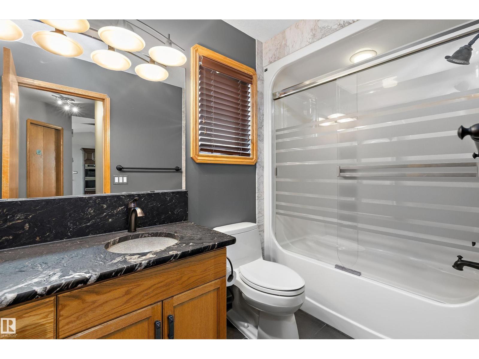 26 FAIRWAY DR - 24