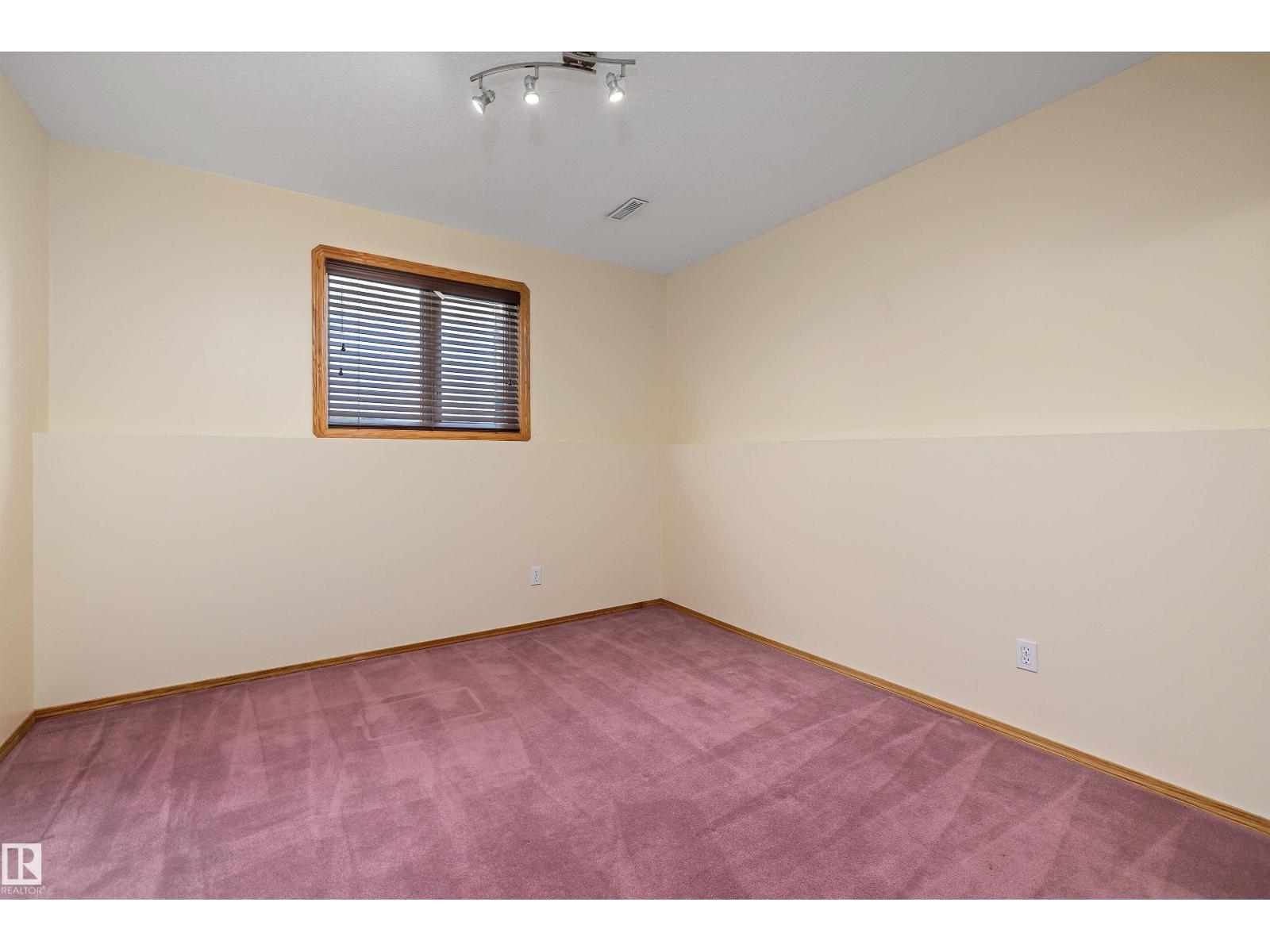 26 FAIRWAY DR - 41
