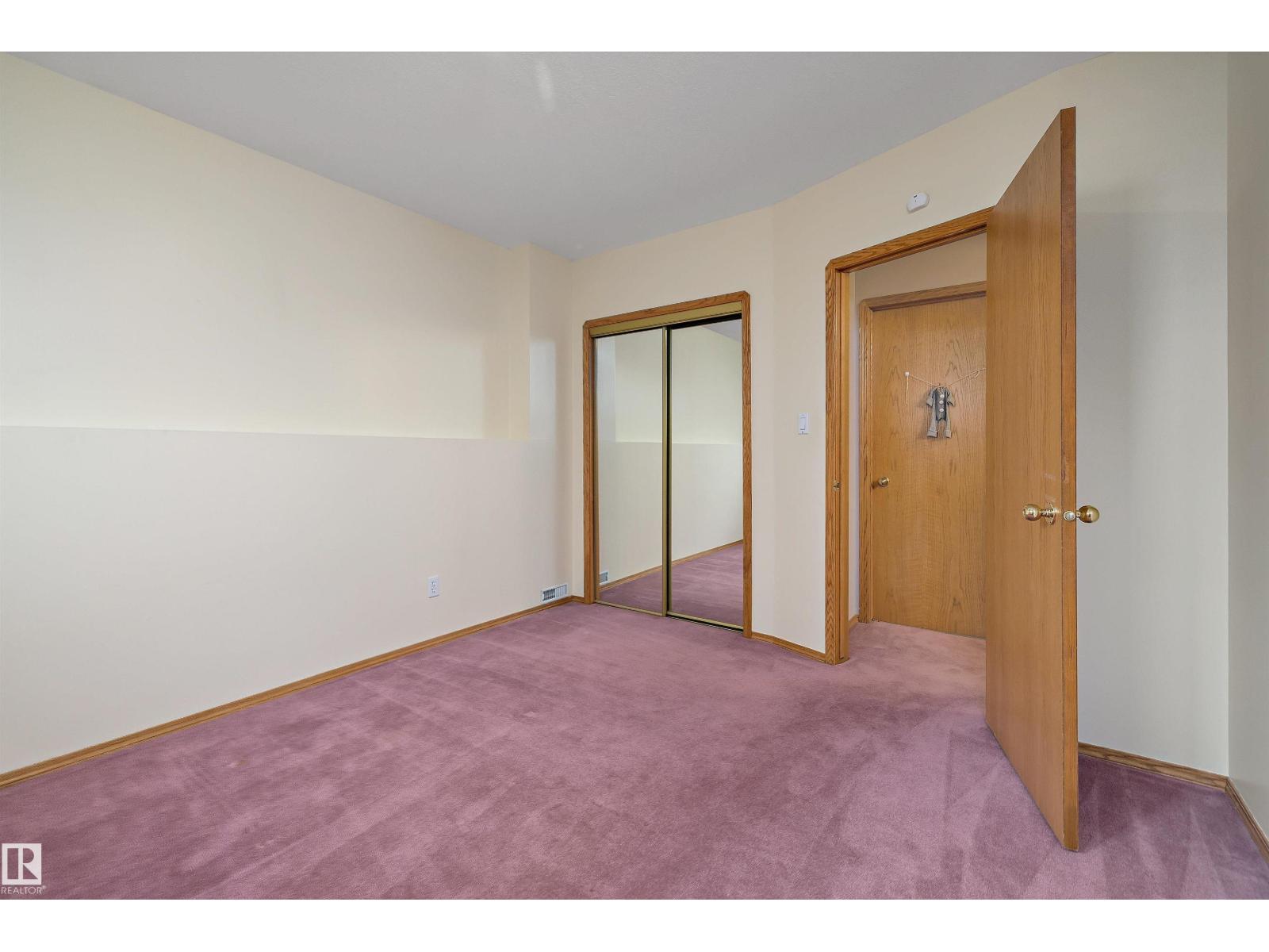 26 FAIRWAY DR - 42