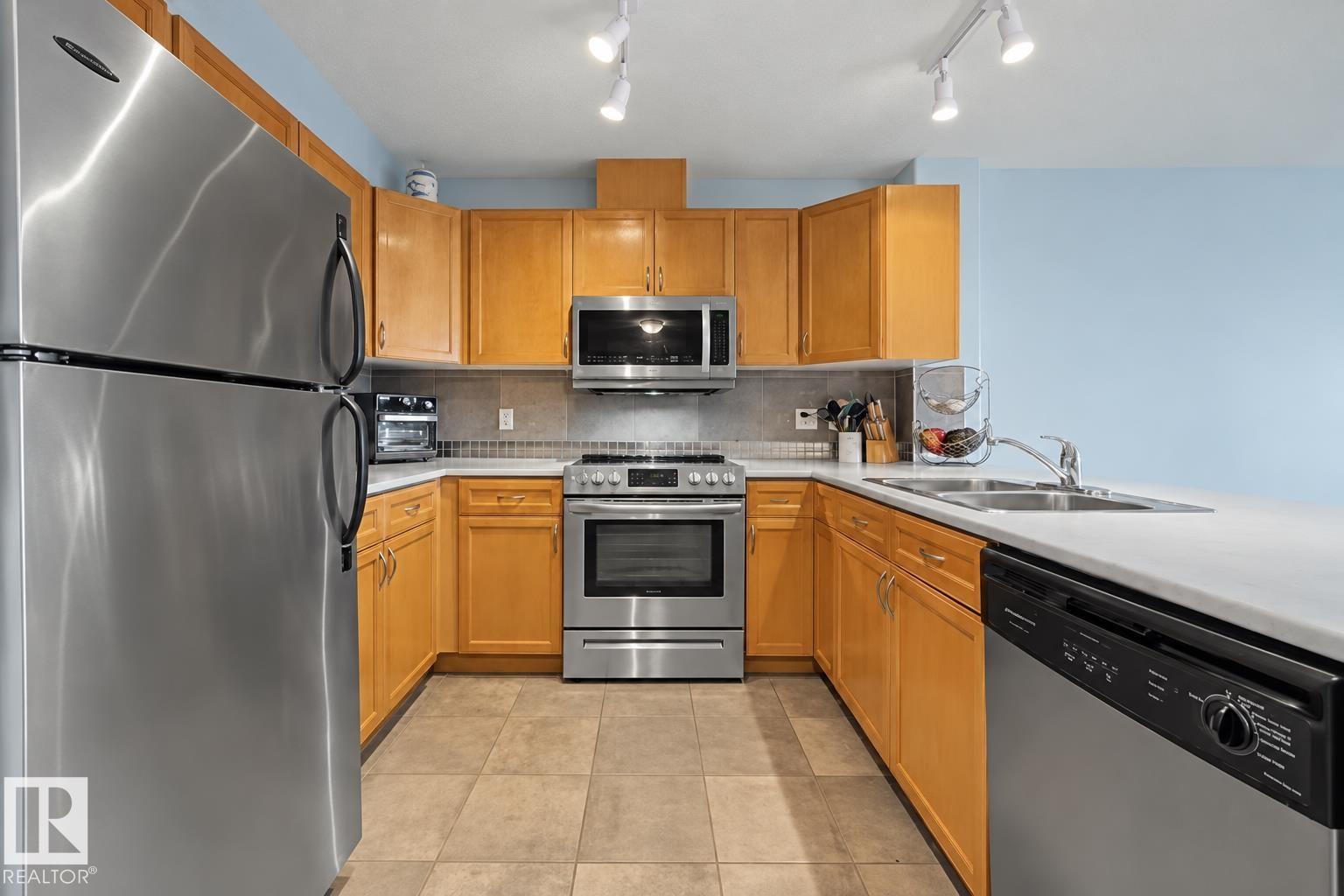 #303 530 HOOKE RD NW - 2